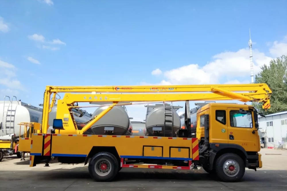 20-22米東風(fēng)天D9國(guó)六高空作業(yè)車圖片4