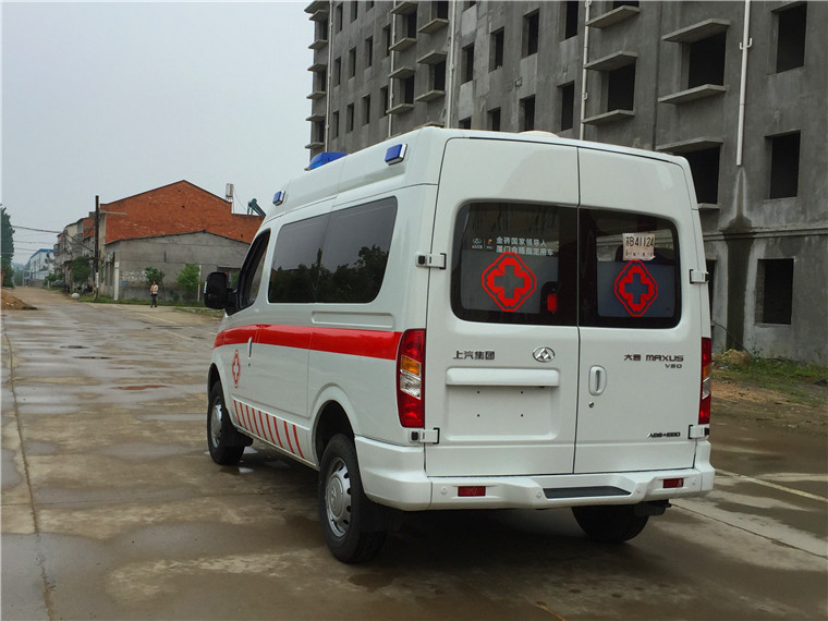上汽大通短軸救護(hù)車(國(guó)五)圖片4