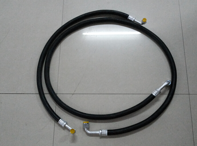 <a href=http://www.khfxs.cn/lcc/ target=_blank class=infotextkey>冷藏車</a>制冷系統(tǒng)管路圖片